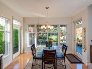 proper-measure-north-island-dining-room-interior