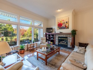 proper-measure-north-island-living-room